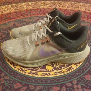 Nike Quest 4 grey navy orange red